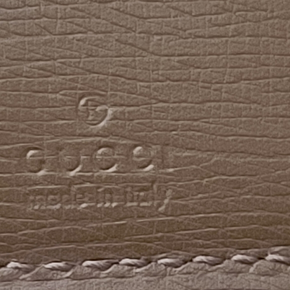 Authentic preloved Gucci zippy long leather wallet - Picture 15 of 16